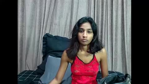 leah online show from December 17, 5:18 am