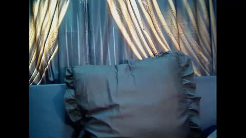 leah online show from January 10, 5:47 am