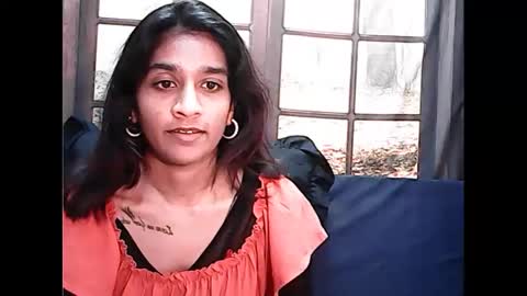 leah online show from February 7, 6:35 am