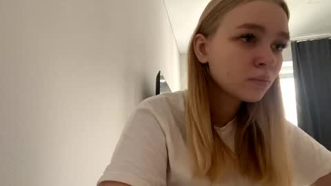 Lei online show from May 10, 9:22 am