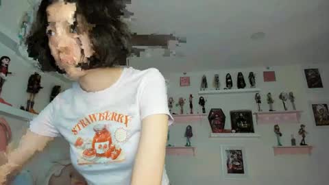 cherrycute666 online show from May 8, 1:20 am