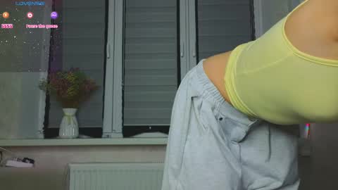 Lysia online show from May 25, 5:12 pm