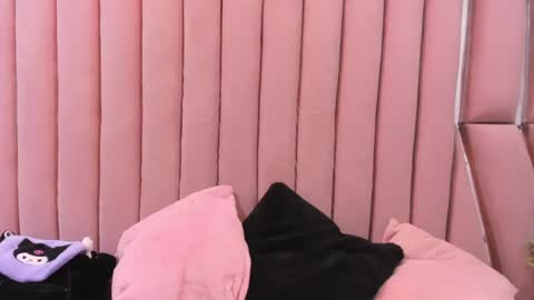 cherrysweetl_ online show from June 25, 1:24 pm