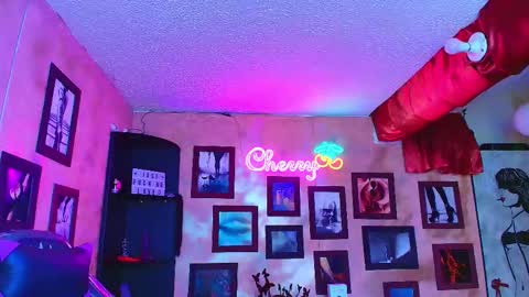 cherry online show from October 24, 3:08 pm