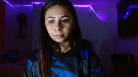 Snapshot of chiara_20 chatting on September 28, 2:29 am Airam online show from September 28, 2:29 am