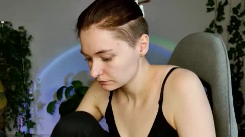 Bella online show from March 3, 9:15 am