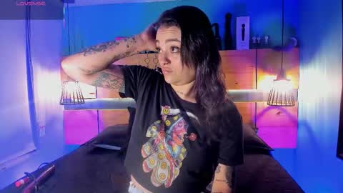 Chloeallennn  online show from March 15, 4:20 pm