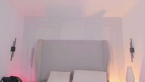 Chloe online show from December 16, 12:44 pm