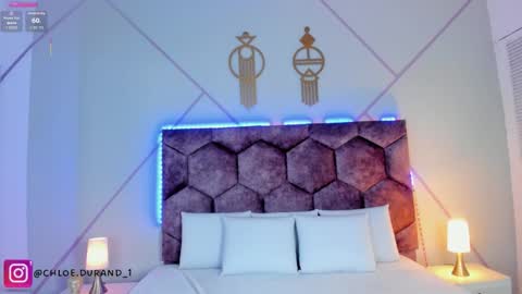 chloe_durand_ online show from September 15, 8:49 pm