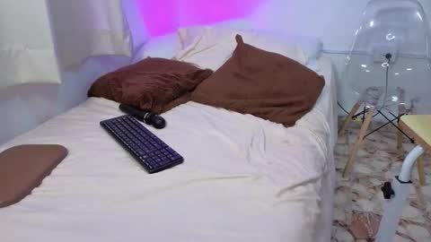 chloe online show from October 24, 6:26 pm