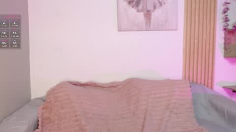 chloe_peach_ online show from April 28, 12:20 pm