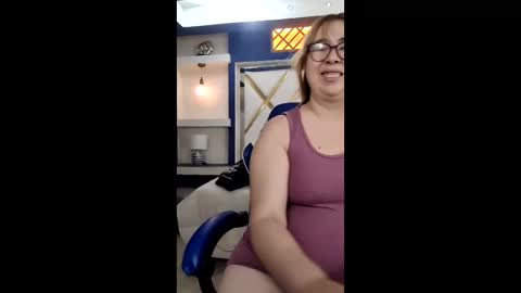 chloe_prg online show from May 20, 3:58 am