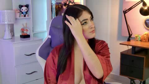 Snapshot of chloe_rem chatting on September 15, 1:58 am . online show from September 15, 1:58 am