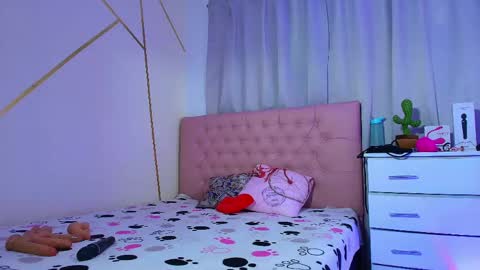Lulu  online show from May 1, 10:02 pm