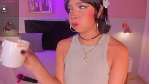   online show from May 21, 8:51 pm