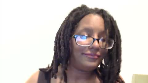 Chloe online show from March 30, 1:44 pm