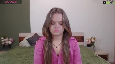 ChloeFablen online show from September 29, 3:33 am