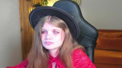 ChloeHalses online show from May 10, 5:26 pm