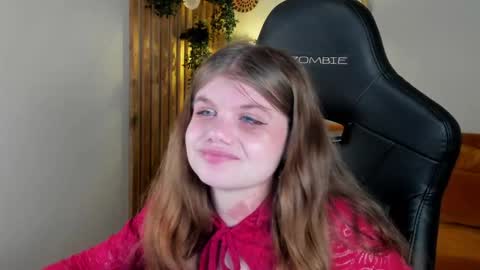 ChloeHalses online show from May 21, 5:55 pm