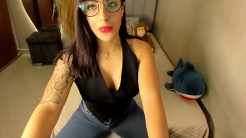 Laura  independent model online show from October 6, 1:11 am