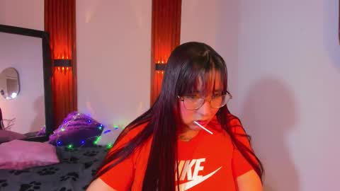 chloejewel21 online show from January 10, 4:50 am