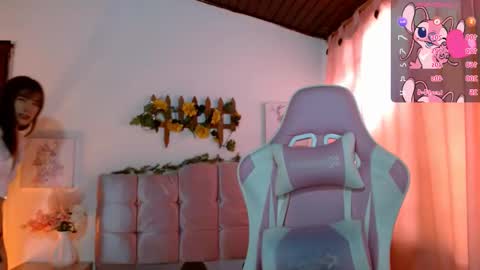 Chloe online show from November 26, 8:21 pm