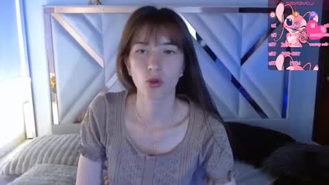 Chloe online show from November 18, 3:13 pm