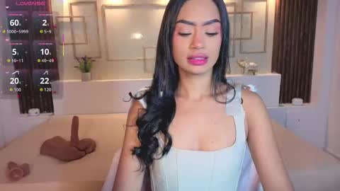 Chloe Moon online show from October 25, 12:57 pm