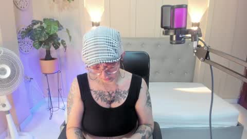 Chloe rosse online show from January 8, 1:32 am