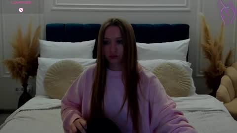 Chloe online show from May 18, 4:07 am