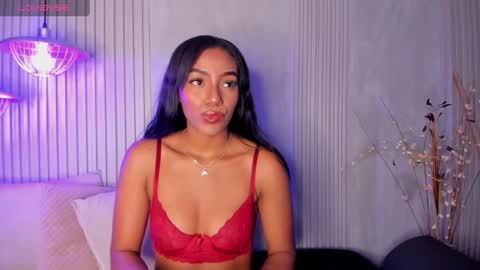 Snapshot of chloetaylorr_ chatting on January 14, 9:30 pm CHLOE online show from January 14, 9:30 pm