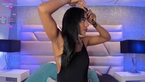 Snapshot of chloetaylorr_ chatting on December 30, 9:50 pm CHLOE online show from December 30, 9:50 pm