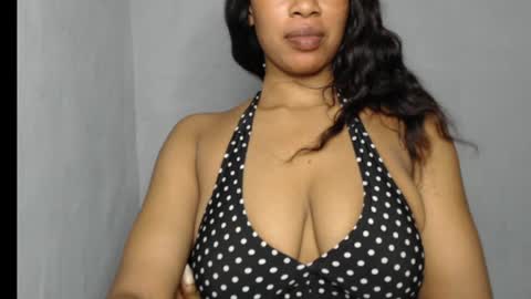 ESTHER online show from April 3, 7:23 pm