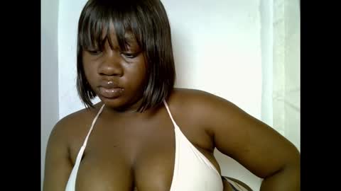 chocolateassgirl61 online show from September 24, 9:36 pm