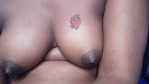 chocoslut22 online show from December 20, 5:11 am