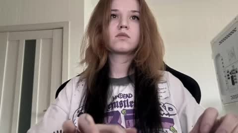 Lissa online show from May 15, 1:47 pm