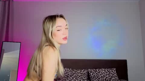 ChrissBerryy online show from March 15, 3:52 am