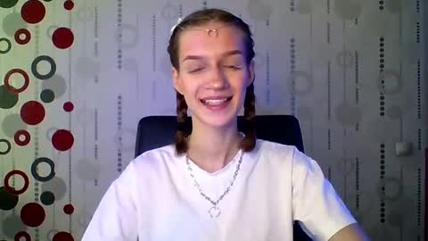 chrissy_joyful online show from May 14, 4:29 am