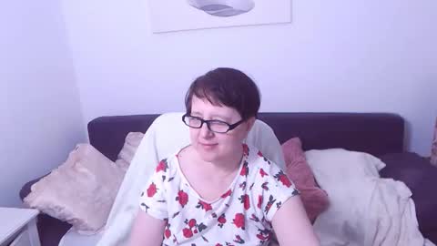 Christa online show from May 3, 7:45 am