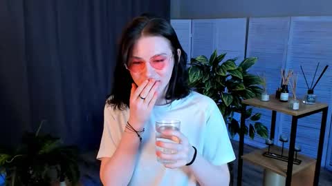 christaschrecongost online show from March 6, 7:53 pm