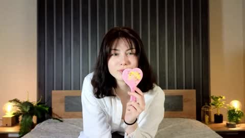 christaschrecongost online show from March 21, 10:31 am