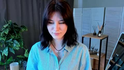 christaschrecongost online show from April 3, 10:02 am