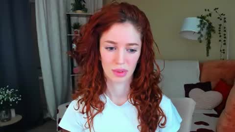 christinaconteeree online show from July 14, 7:18 pm