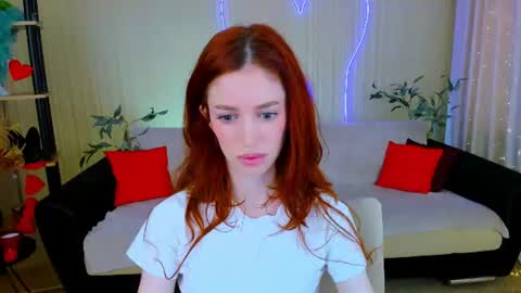 christinaconteeree online show from July 7, 11:24 am