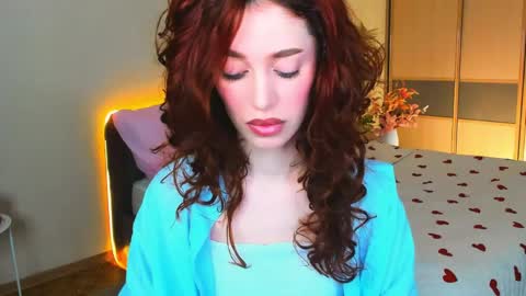 christinaconteeree online show from April 6, 3:28 am