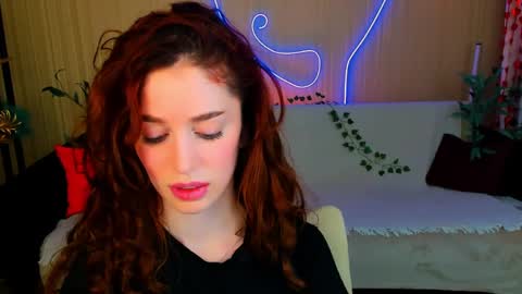christinaconteeree online show from March 27, 7:58 pm