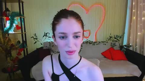 christinaconteeree online show from May 14, 1:50 pm