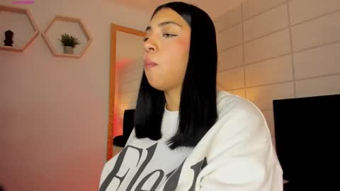 Christine  online show from November 19, 12:16 pm