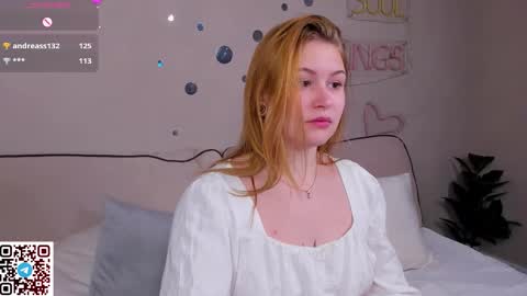 christine_wallker online show from September 12, 1:39 am