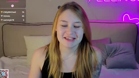 christine_wallker online show from October 3, 2:27 am
